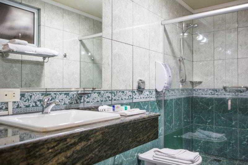 Astron Suites Sao Jose Dos Pinhais By Nobile ภายนอก รูปภาพ