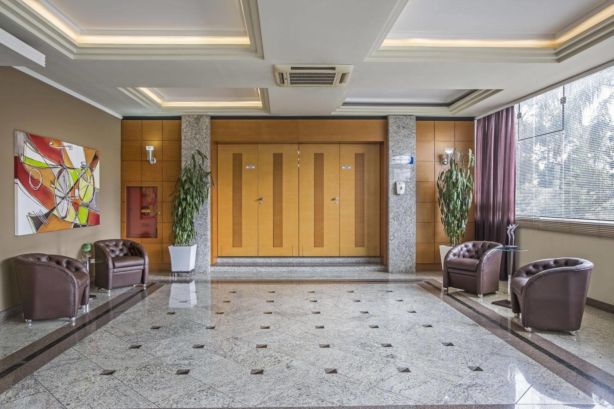 Astron Suites Sao Jose Dos Pinhais By Nobile ภายนอก รูปภาพ